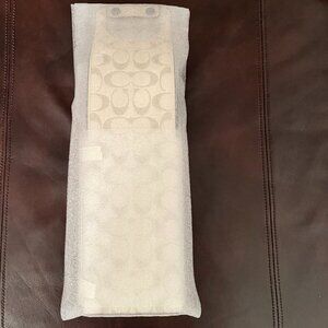 NWT Coach Chalk/Steam Color Wine Carrier In Signature Calf and Smooth Leather